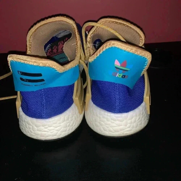 Adidas Pharrell Williams Human Race 
“Repira - Picture 8 of 11